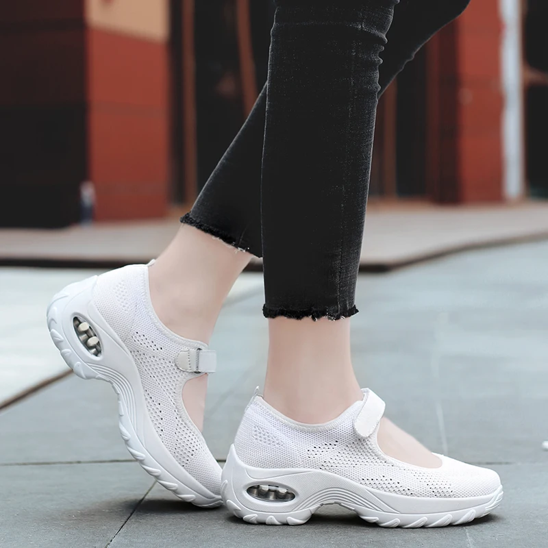 

New Comfortable Flats Shoes Women Breathable Chunky Sneakers Female Air Cushioning Casual Shoes for Women 2021 Tenis Trainers