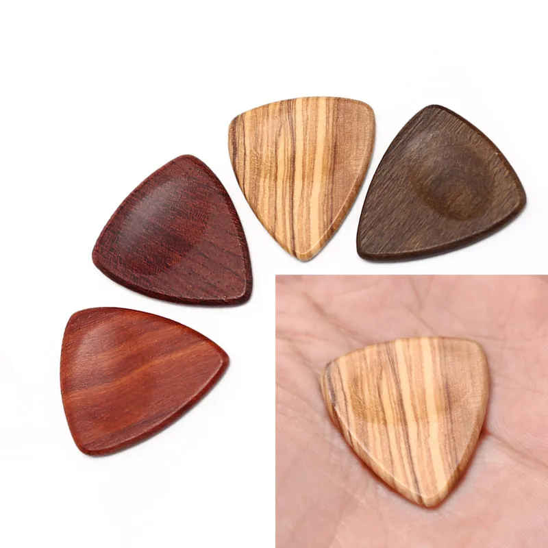 

1PC Wood Acoustic Guitar Pick Plectrum Hearted Shape Picks for Bass Part 4 Colors
