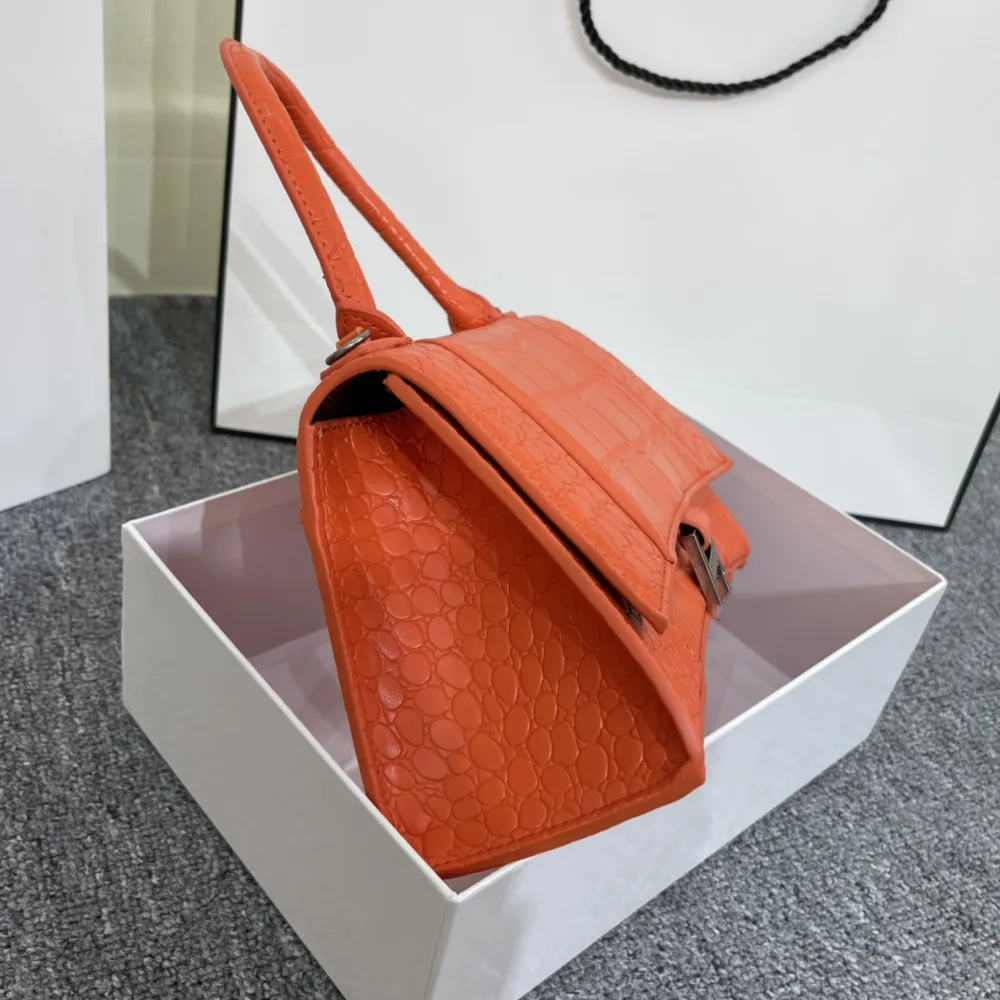 

Ladies handbag fashion one shoulder messenger bag ladies designer classic wallet new 2021