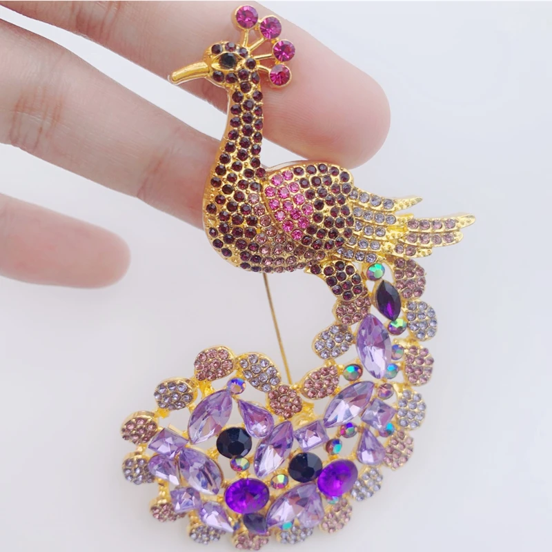 

Fashion Exquisite Beautiful Crystal Zircon Peacock Animal Brooch Pin Elegant Charm Ladies Shirt Dress Jewelry Gift