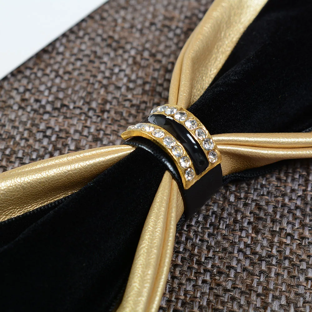 

Men's British Style Ties Fashion Pu Leather Diamond Bow Tie Wedding Party Business Banquet Metal Bow Neck Tie New