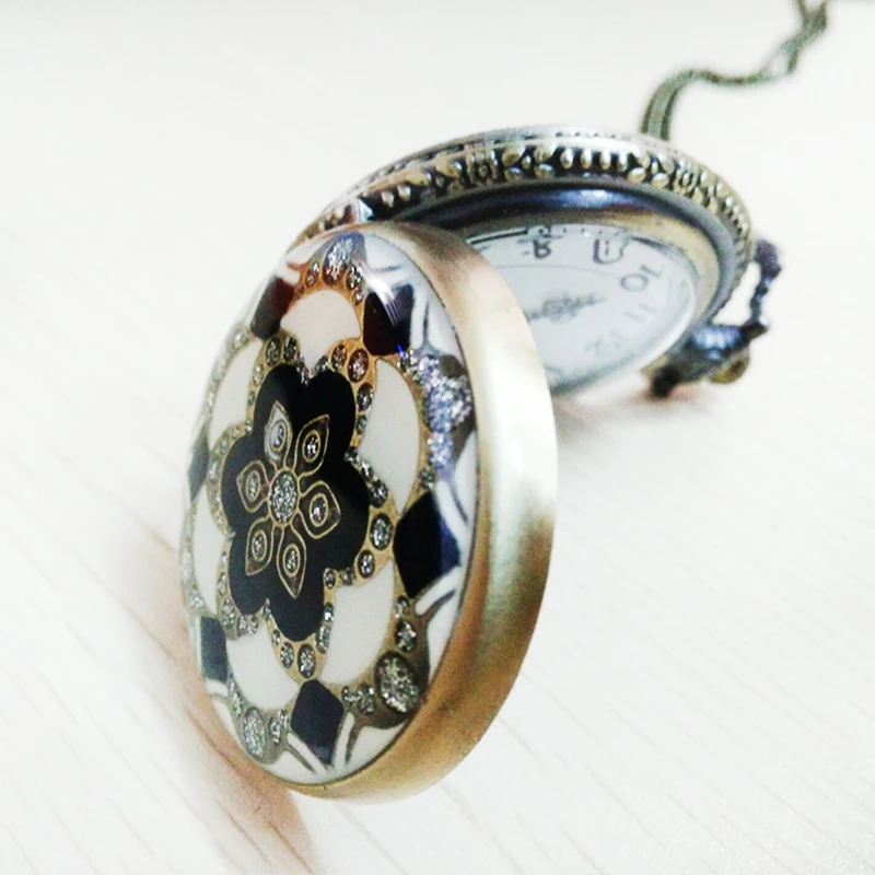 Европейский и американский суд Ретро бриллианты дамы шаблон кристалл кулон