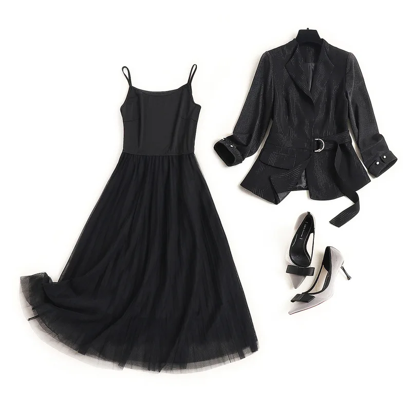 Осень 2020 Модный черный костюм с отложным воротником короткий топ и подходящее