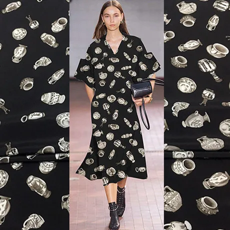 

Black porcelain digital printing silk crepe de chine fabric high fashion dress fabric spring and summer customization