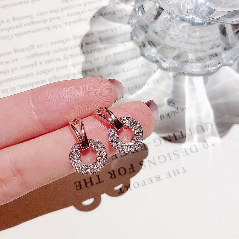 

Luxury Design Small Circle Rings Zircon Temperament Earrings Micro-inlaid Senior Earrings Ladys Party Wedding Gift Jewelry