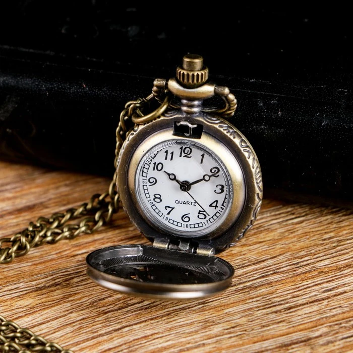 Часы карманные &quotПавлин&quot кварцевые на цепочке 80 см d=2.5 906426