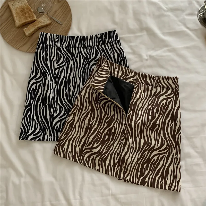 

New Wind Skirt Autumn And Winter Women's New Students Retro Animal Leopard Short Skirt High Waist Silm Fit Skirts