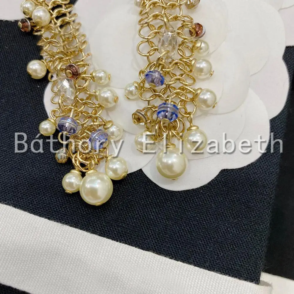 

Elizabeth Bthory 2020 New Fashion Retro Pearl Crystal Small Circle Metal Long Earrings Earrings pendientes Jewelry