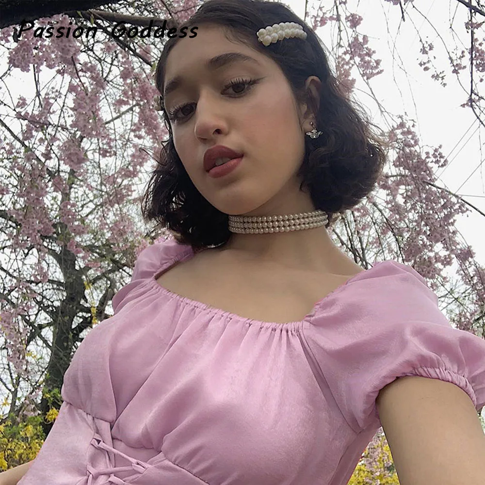 Женская атласная футболка с коротким рукавом Розовая бандажная и шнуровкой на