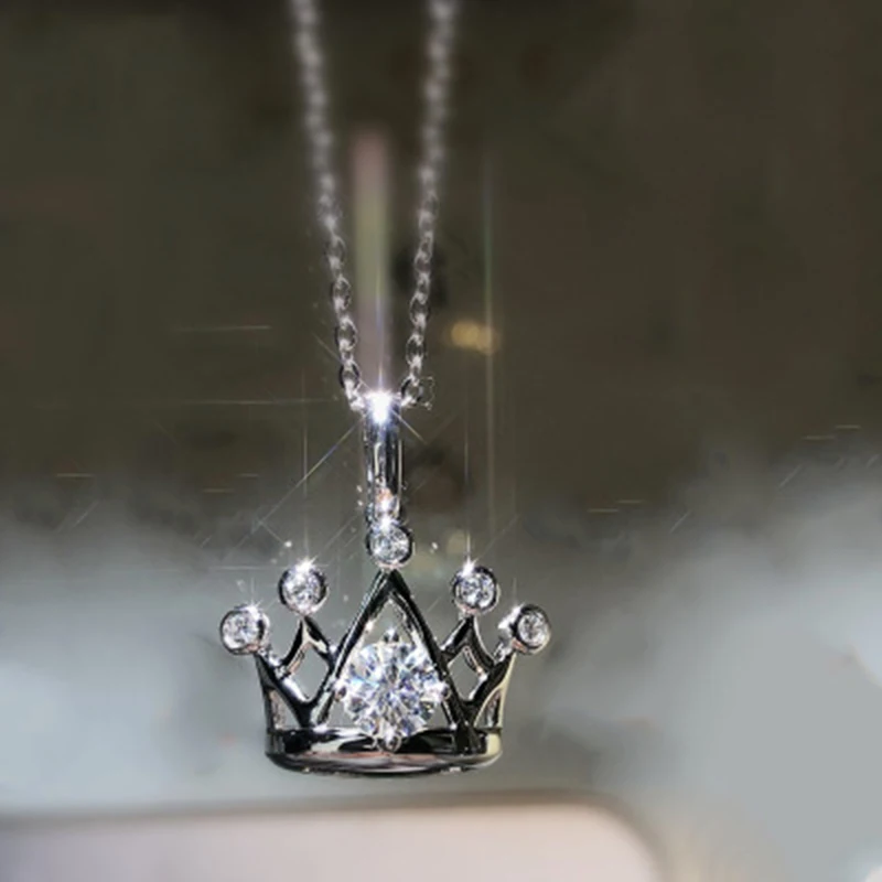 

Elegant King Crown Pendant Necklaces PT950 Silver Color 45cm Chain Super Flash 2 Carat Moissanite Necklace For Women Jewelry