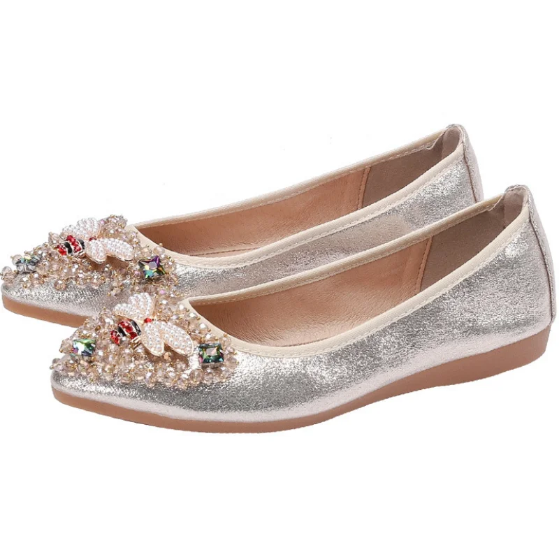 Женские складные балетки на плоской подошве 4 цвета с острым носком стразы