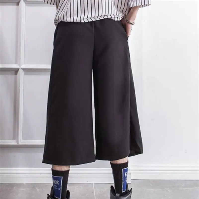 Рисунок 2 - Брюки мужские с широкими штанинами