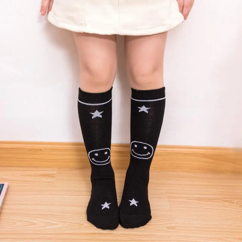 Black Socks Носки для детей от 2 до 8 лет Гольфы длиной 30 см Детские теплые однотонные хлопковые носки унисекс в полоску и горошек для малышей - Цвет: Black Socks