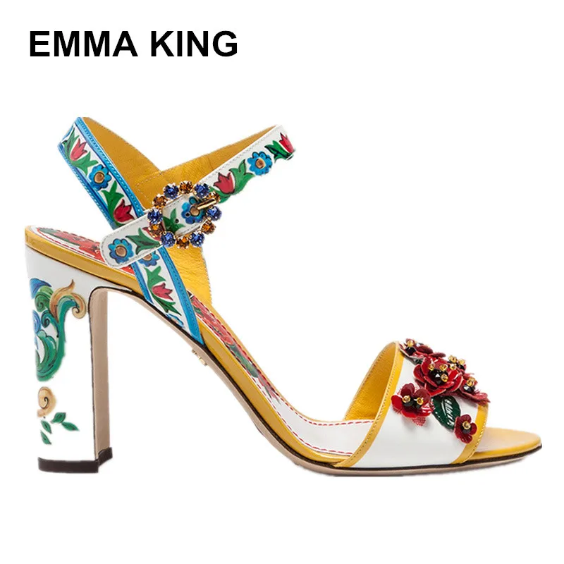 Сандалии женские из лакированной кожи с цветами и кристаллами|Боссоножки