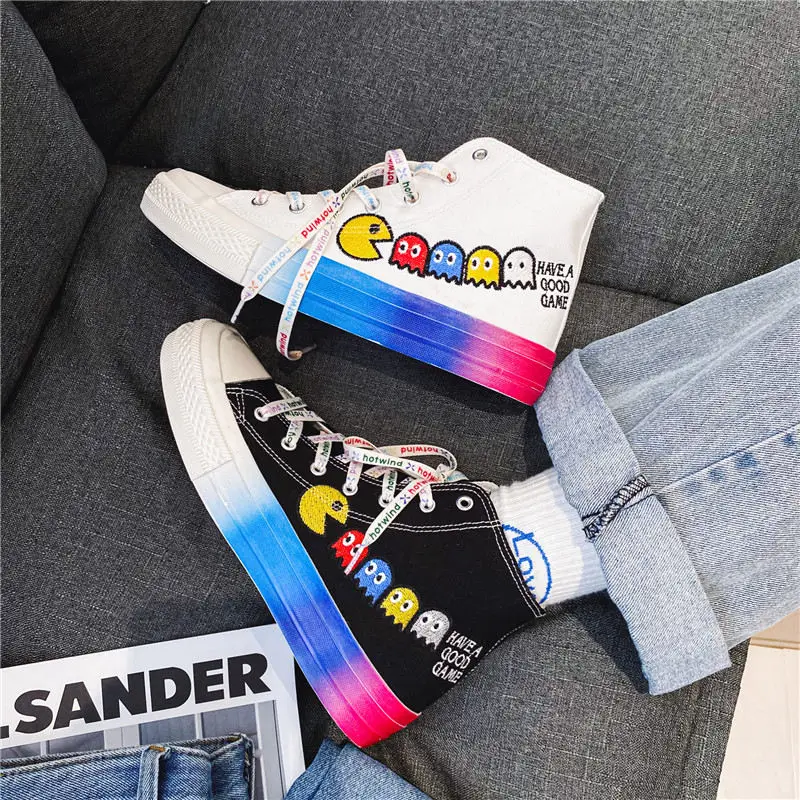 

Black And White Men Board Shoes Anime Print High Top Vulcanized Shoes Men Summer Fashion Canvas Skateboard Sneakers Men Students
