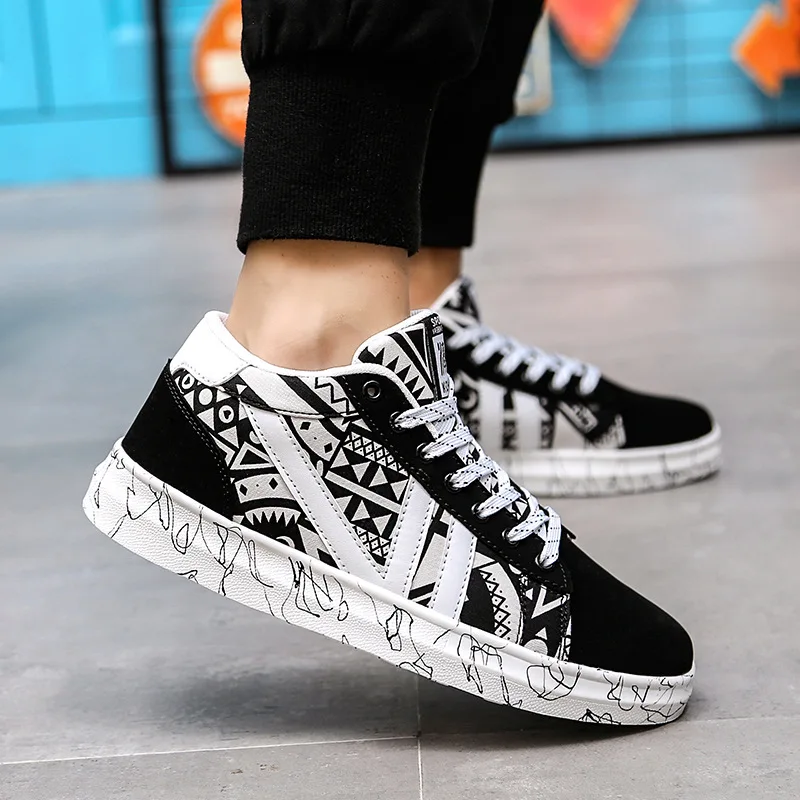 

Fashion Sneakers Men Canvas Shoes Breathable Cool Street Shoes Male Brand Sneakers Black Colorful Printing Men's Causal Shoes
