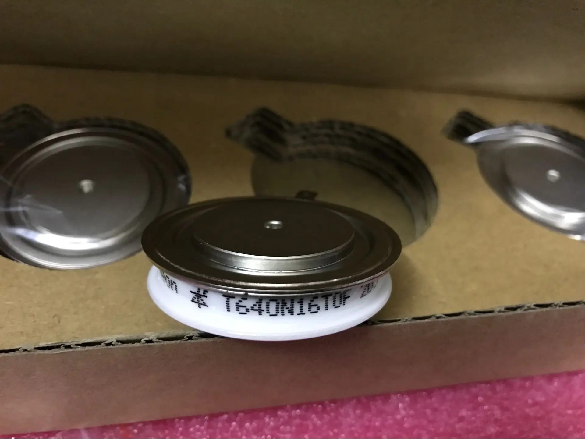 Модуль T640N16TOF SCR 1800 в 1250A DO200AA T640N 16TOF IGBT T640N16T0F T640N16TOFXPSA1