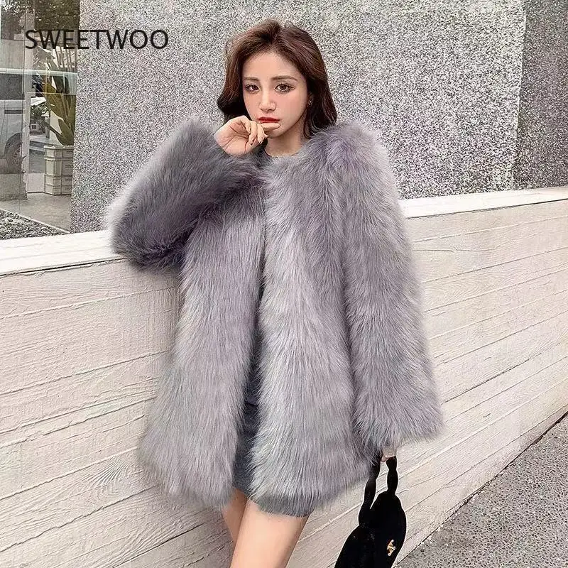 2021 Winter Women's High Quality New Artificial Fox Coat Luxury Fur Coat Loose Coat Thick Warm  Women's Plush Coat