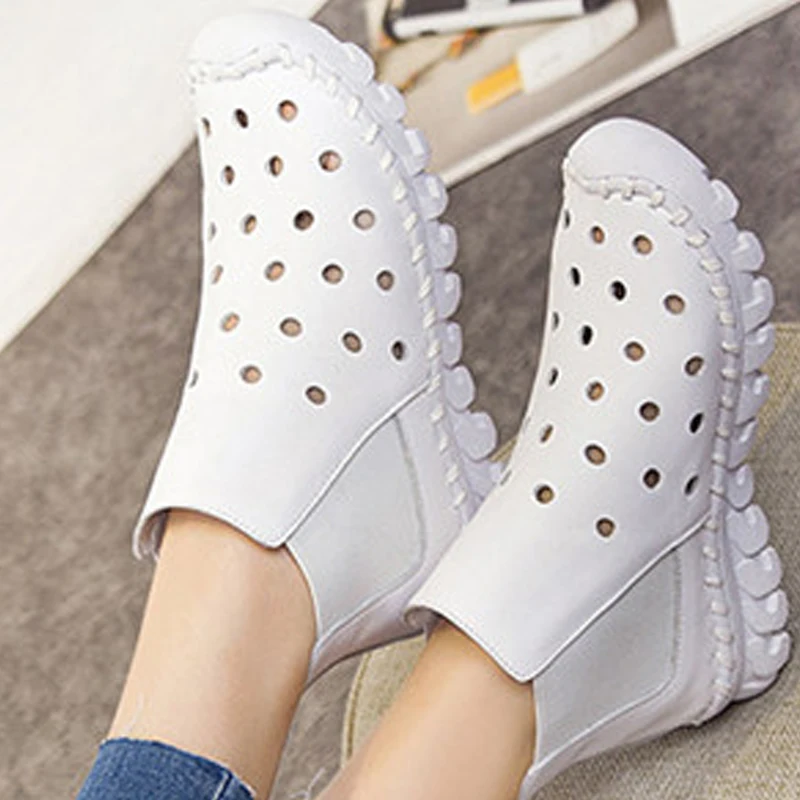 

YAERNI Genuine Leather Hollow Out Breathable Summer Sandals Boots2021Autumn Fashion Sewing Flat Women Flat Ankle Boots Soft