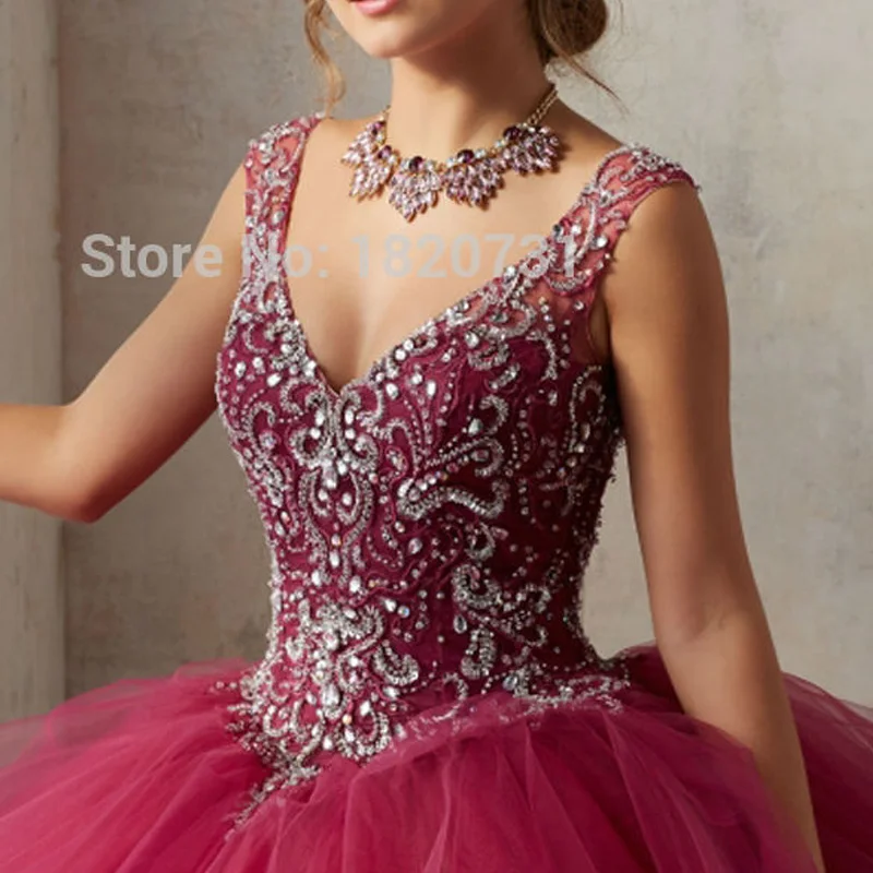 Красивое розово красное платье с завязкой на спине бусинами и блестками|dress