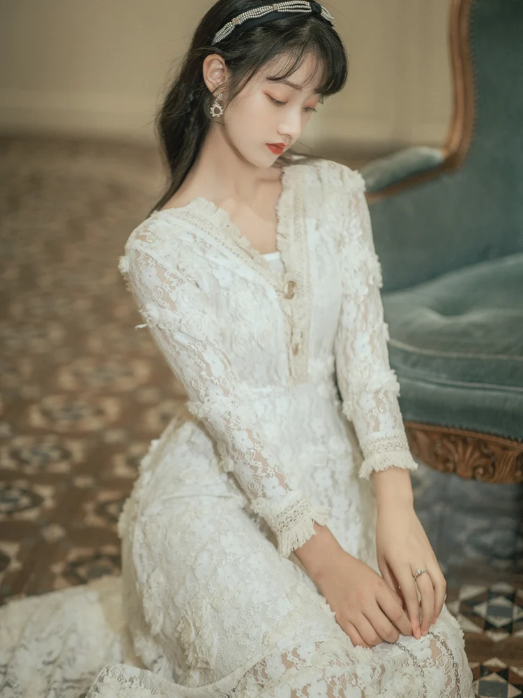 

New winter heavy lace three-dimensional embroidery cut flower vintage dress