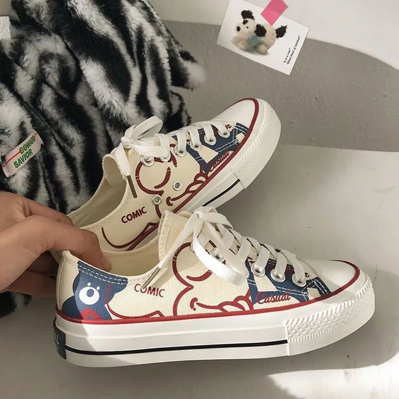 

Кеды женские на шнуровке, повседневные Простые классические кроссовки, Вулканизированная подошва, мультяшный рисунок, три раза, белые черн...