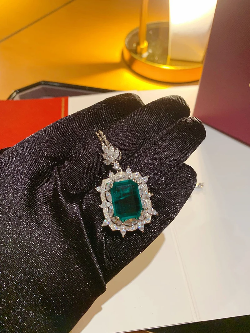 

Luxury fashion women Emerald Necklace 210324-58