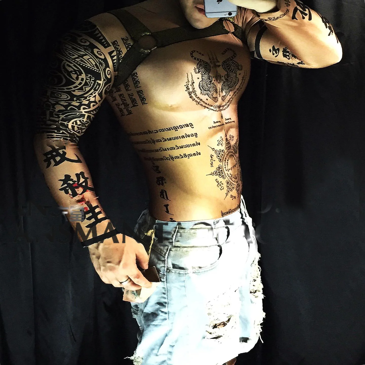 

Party Nightclub Male Singer DJ DS GOGO Drunk Life Dreams 3D Fake Muscle Fake Abdominal Tattoo Costume