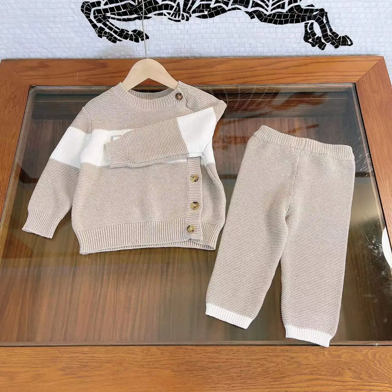 

2022 spring new newborn baby clothes quilted suit male baby outing one-piece romper foreign child