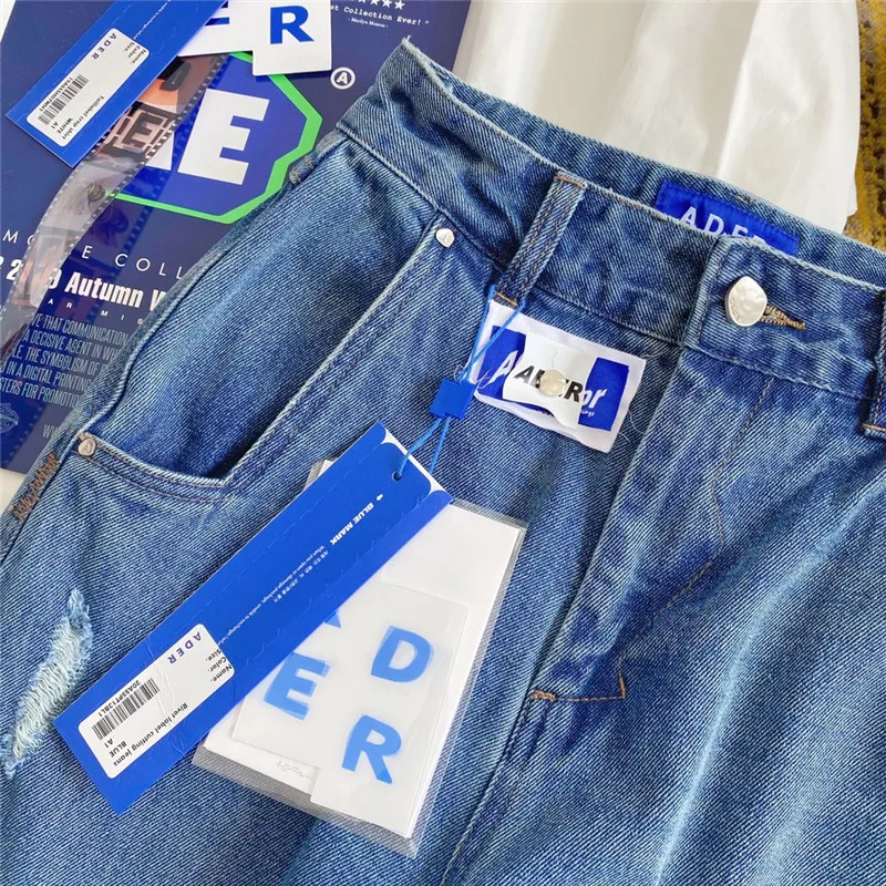 

1:1, Ader