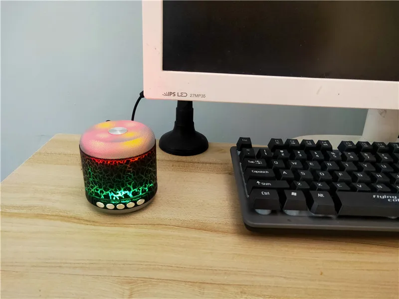 

1PC KTV speaker Wireless Bluetooth speaker Colorful Light Sound Speaker Audio Subwoofer Support TF Card / U Disk