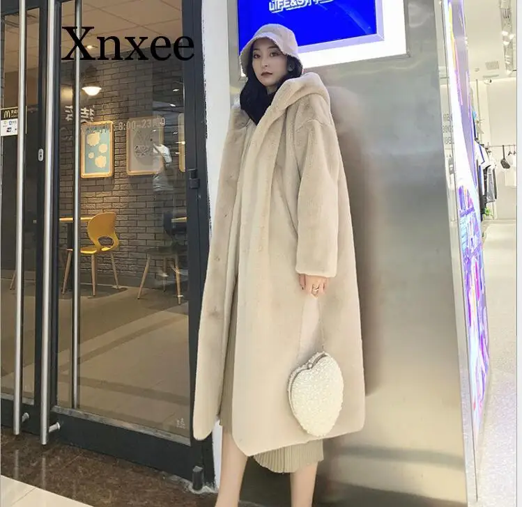 Женская меховая куртка с длинным рукавом