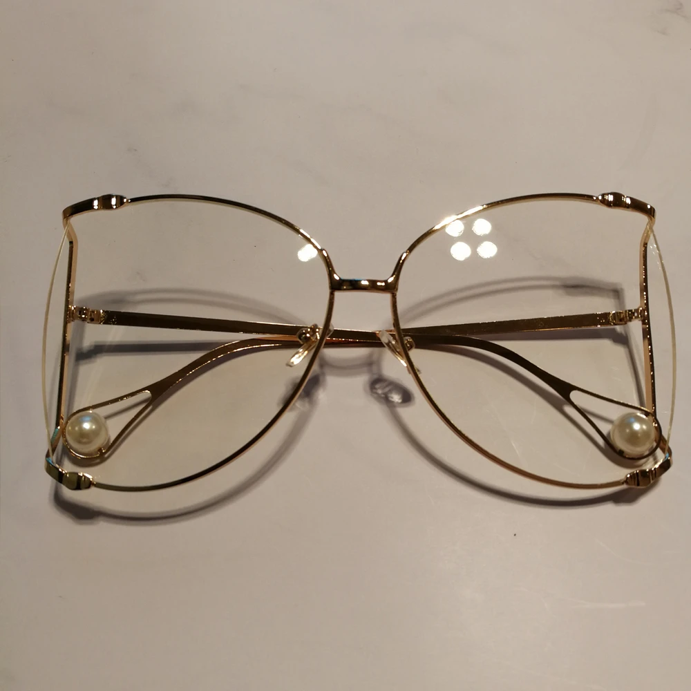 

Trendy New Vintage Oversized Metal Hollow Sunglasses Women Brand Designer Fashion Luxury Pearl Sun Glasses Female Color Shades