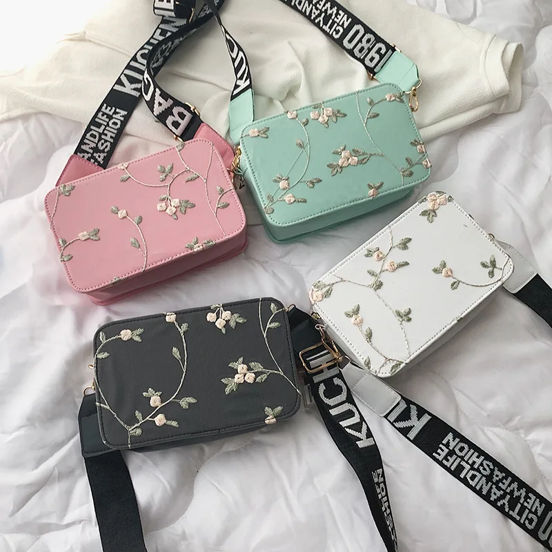 

Summer Women Bags For 2022 Fashion Lace Small Flap Bags Shoulder Handbags PU Leather Crossbody Bag Ladies Cosmetics Phone Purses