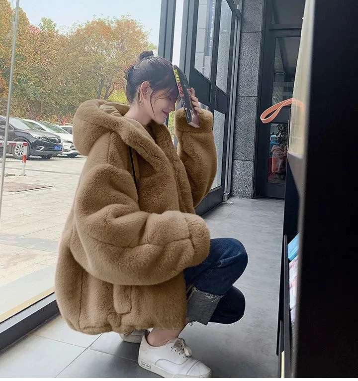 

Women's Fur Jacket Famale Loose Faux Rabbit Fur Zip Hooded Thicken Winter short Fur Coat Excellent texture Thick fur