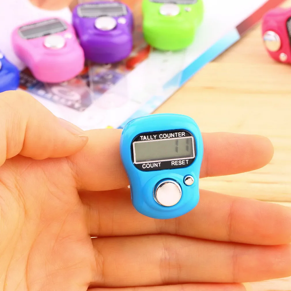 

Plastic Compact Mini Stitch Marker And Row Finger Counter LCD Electronic Digital Tally Counter Random for Any Knitter