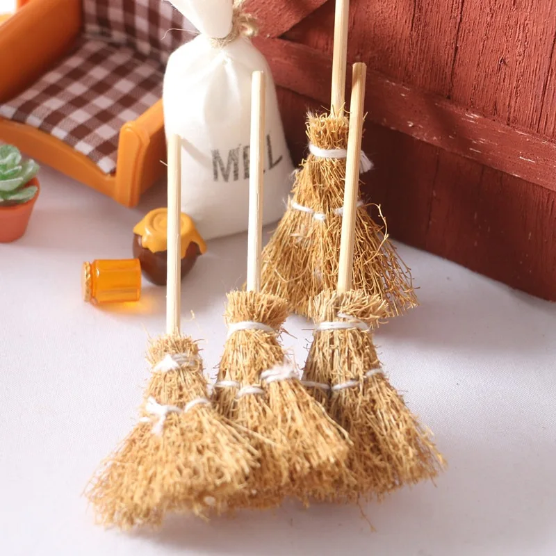 

1:12 Mini Broom Broom Miniature Food Play Scene Model Small Doll House Accessories
