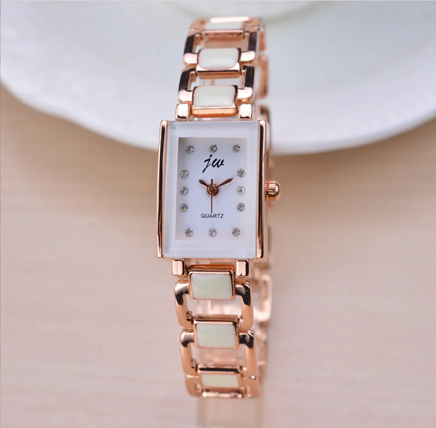 

New Stylish Luxury Rectangle Quartz Watches Rose Gold Bracelet Casual Wristwatches Vintage Watches for Women No waterproof