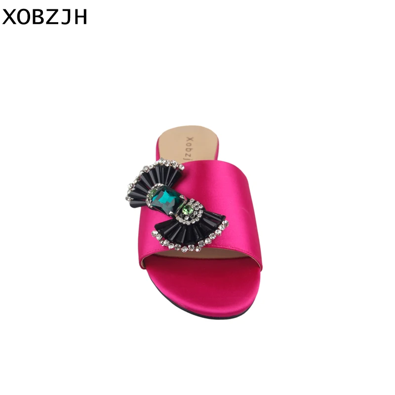 Женские босоножки на плоской подошве туфли из кожи пурпурного цвета со стразами