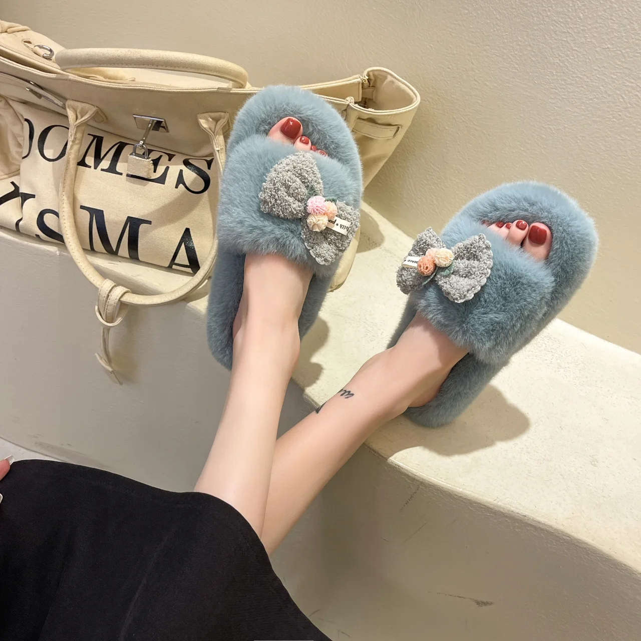 

Женские модные домашние тапочки, легкие хлопковые повседневные туфли для спальни, Новая Домашняя обувь на плоской подошве, новинка 2021, тапо...
