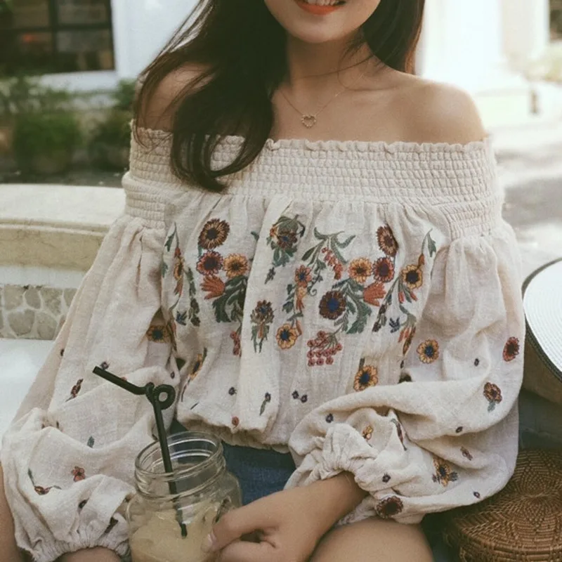 Boho короткая блузка 2020 Новая женская вышивка сексуальный топ на одно плечо летние
