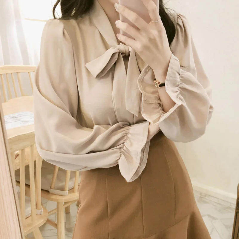 Elegant Bow-neck Women Blouses White Shirts Chic Flare Sleeve Loose Female Shirts Tops Chiffon Femme Tops 2020 Spring Summer