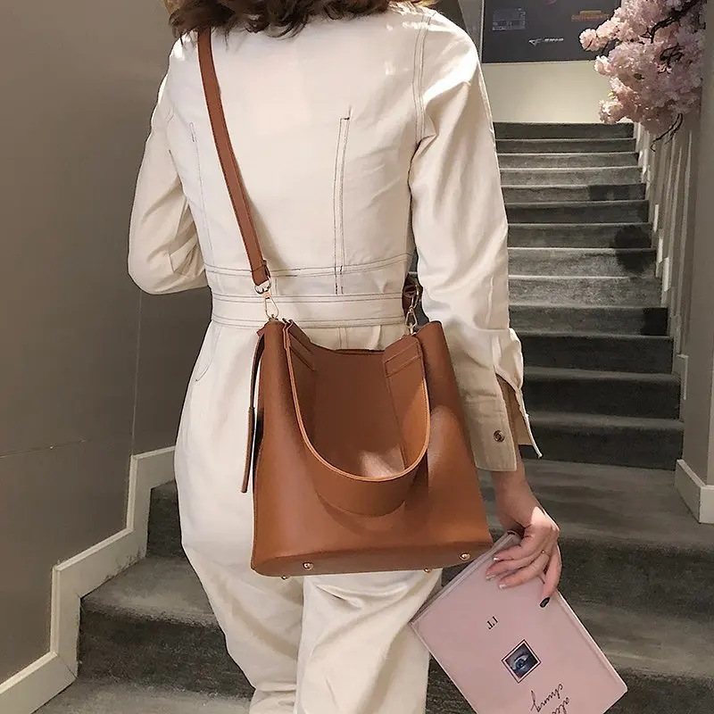 

casual wide strap buckets bag designer women shoulder bags luxury pu crossbody bag large capacity messenger bag simply purses