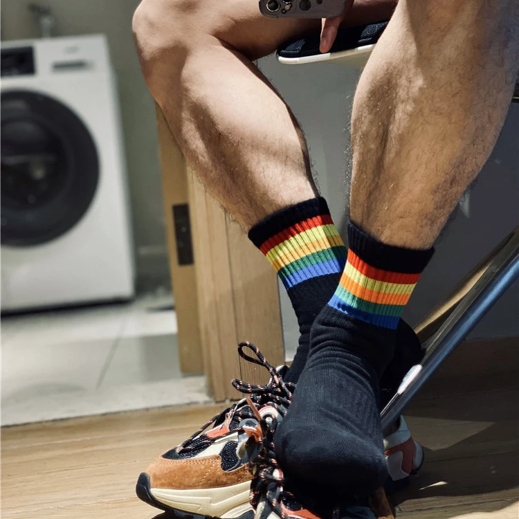 10 pair/lot White Unique Design Rainbow Striped Socks Sexy Gay Top Vers Bottom Men Sports Tube Football Socks Comfortable