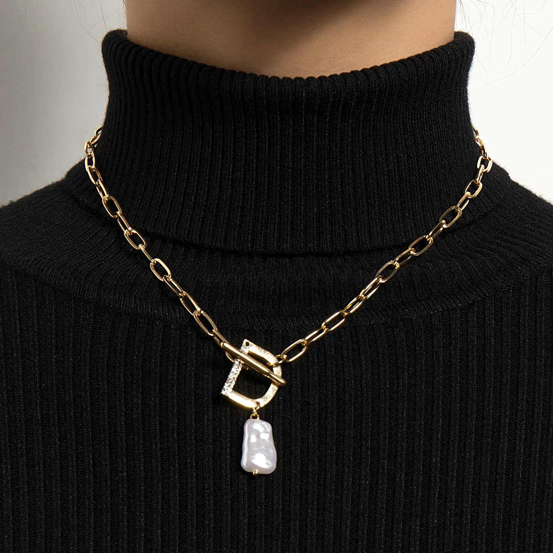 

Vintage Baroque Irregular Pearl Lock Chains Necklace Crystal Letter D Pendant Love Necklaces for Women Punk Jewelry
