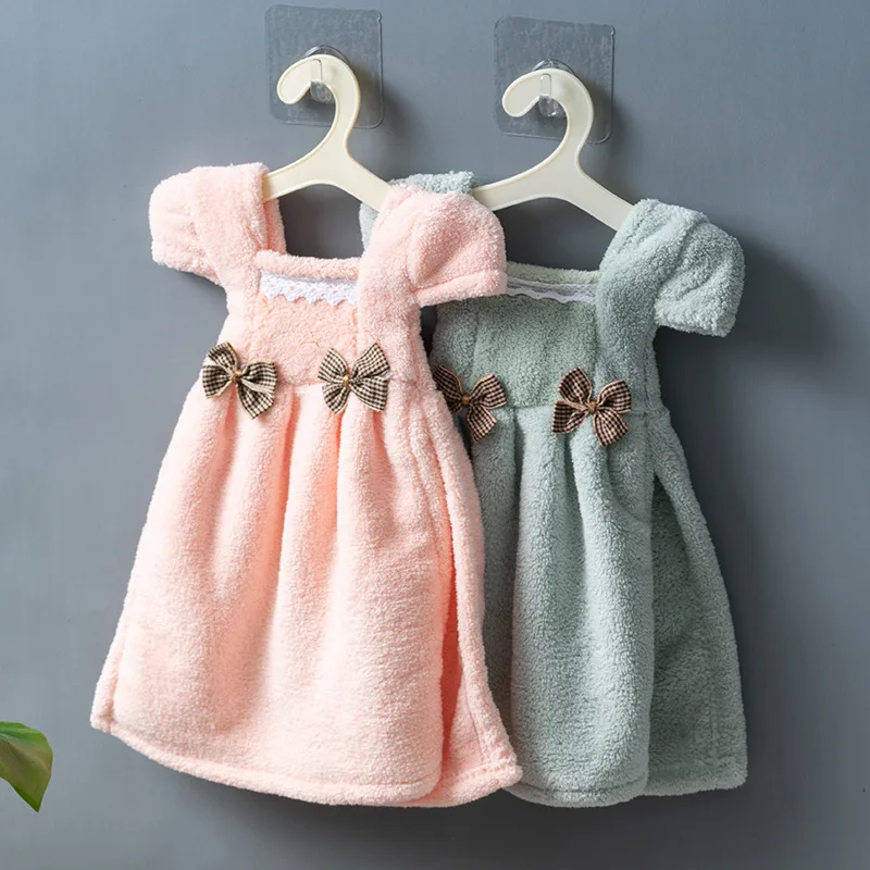 Три штуки оптом 25х40 см быстро сохнущих висячих ручных полотенец с "Кавайи" рисунком платья из кораллового флиса для детей в ванне.