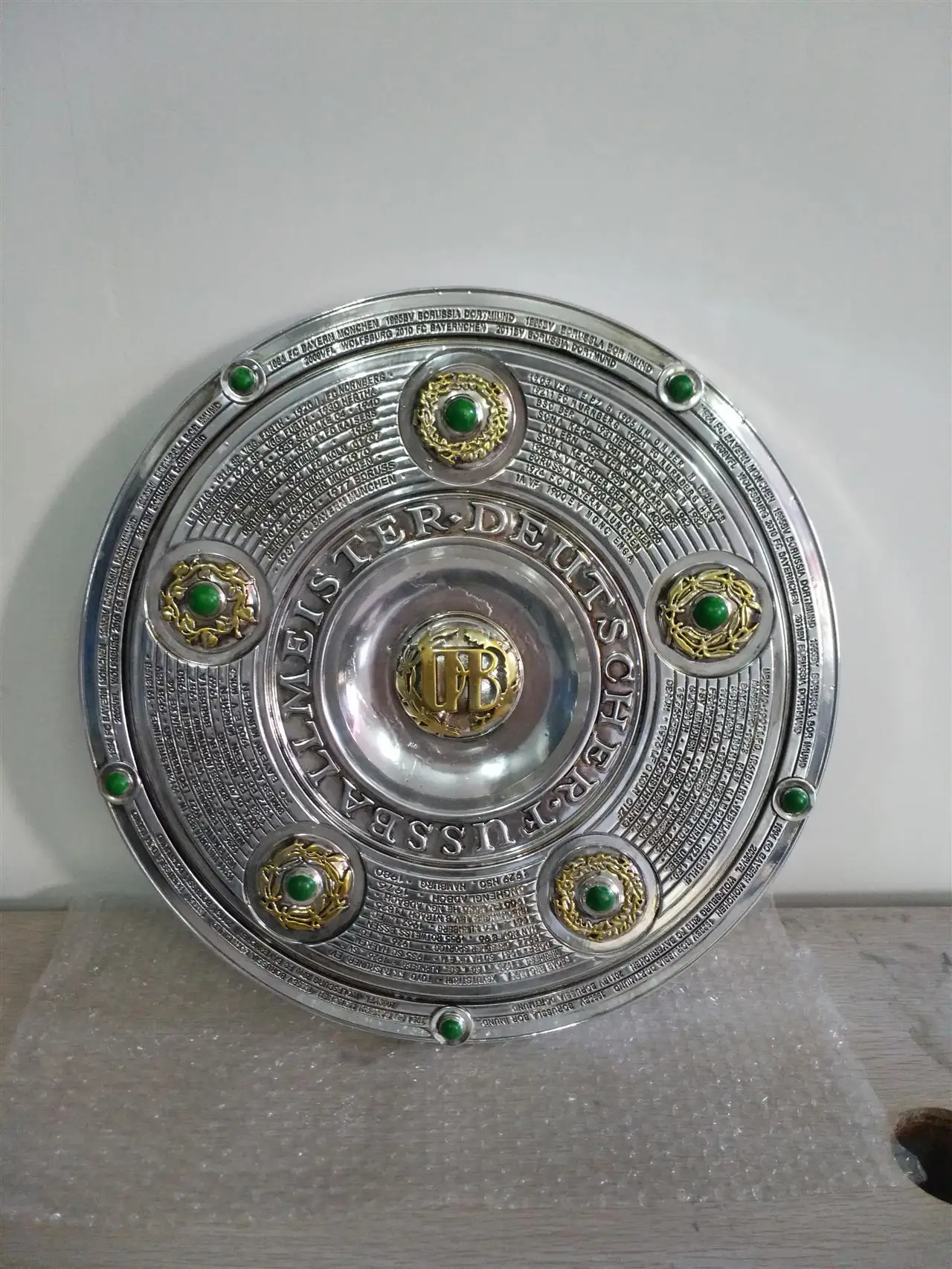 resin material Champions Trophy For Bayern The Bundesliga Trophy Cup Diameter 43 cm Soccer Trophy Cup Nice Gift For Bayern fans