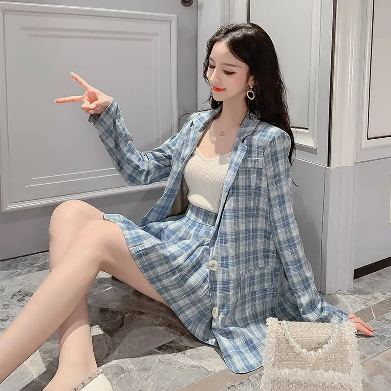 Женский костюм из двух предметов клетчатый пиджак и плиссированная юбка осень 2019