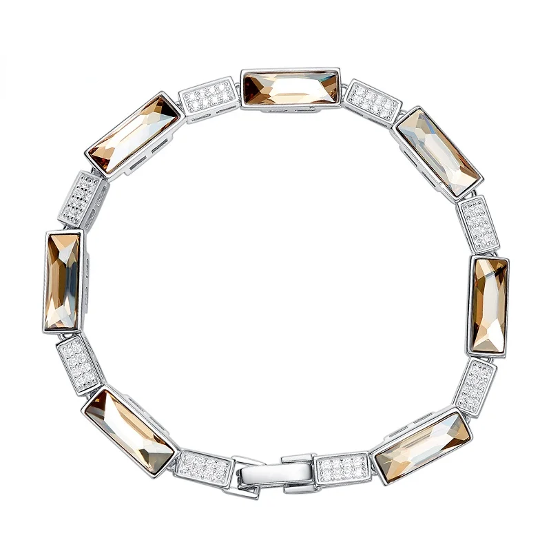 

Женский браслет из серебра 925 пробы с кристаллами