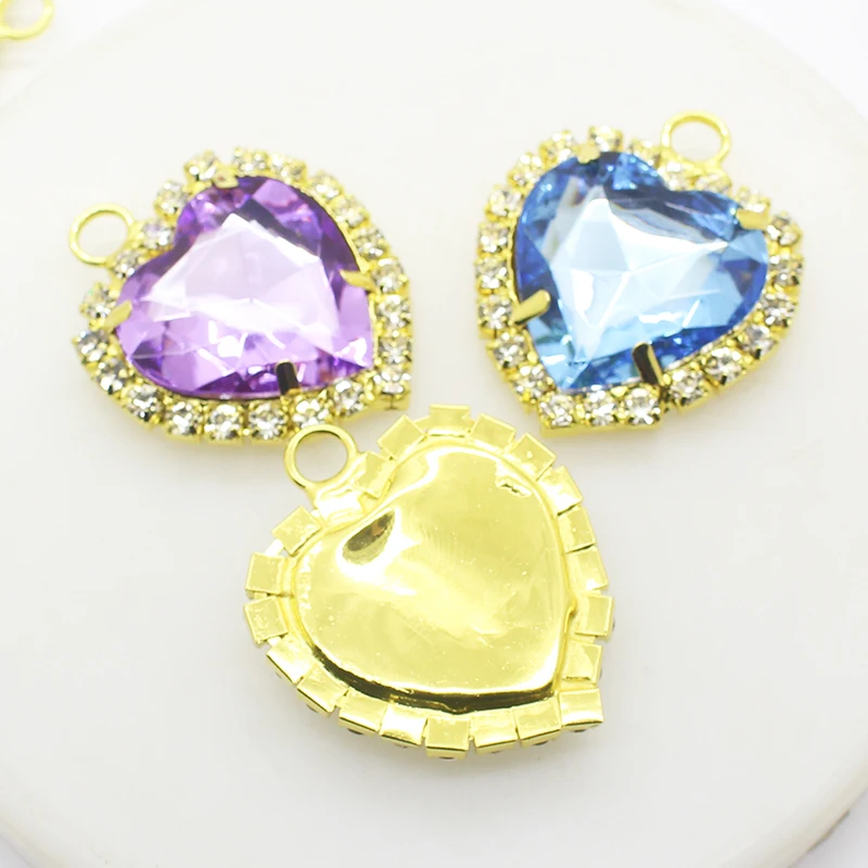 Акриловая подвеска-пуговица в форме сердца сделай сам ручная работа праздничная